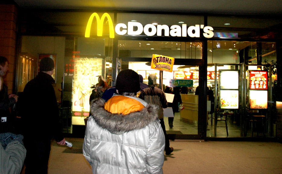 tromanale volunteer are going into mcdonald franchise building